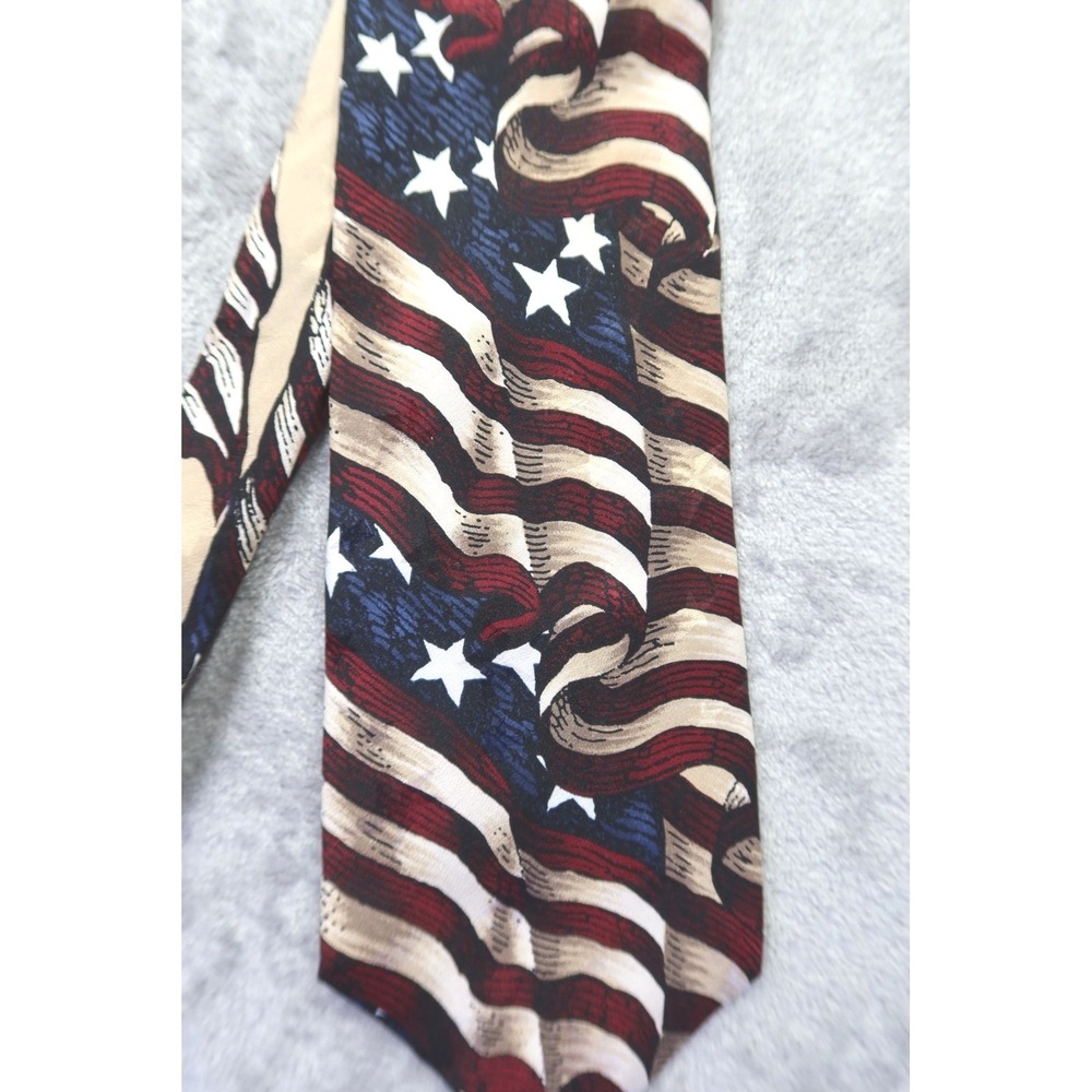 Van Heusen Americana Series Mens Tie First Star Spangled Banner Flag‎ Red Blue